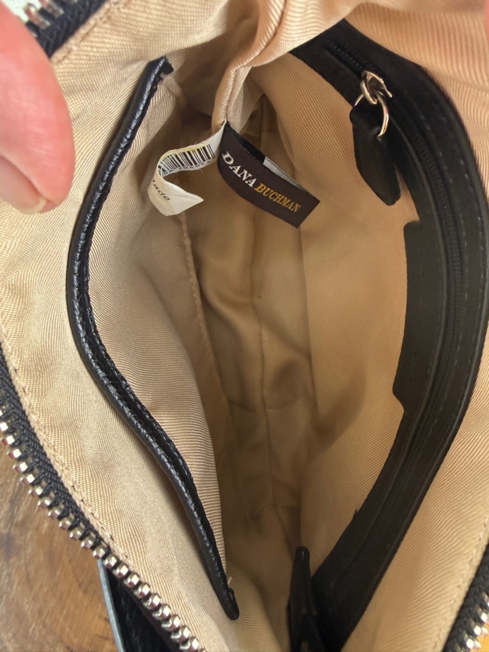 Dana Buchman Black Pebbled Faux Leather Crossbody Bag Adjustable Strap EUC - Picture 6 of 7